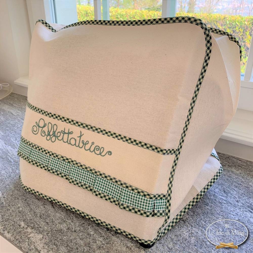 Copriaffettatrice ricamato verde piccolo