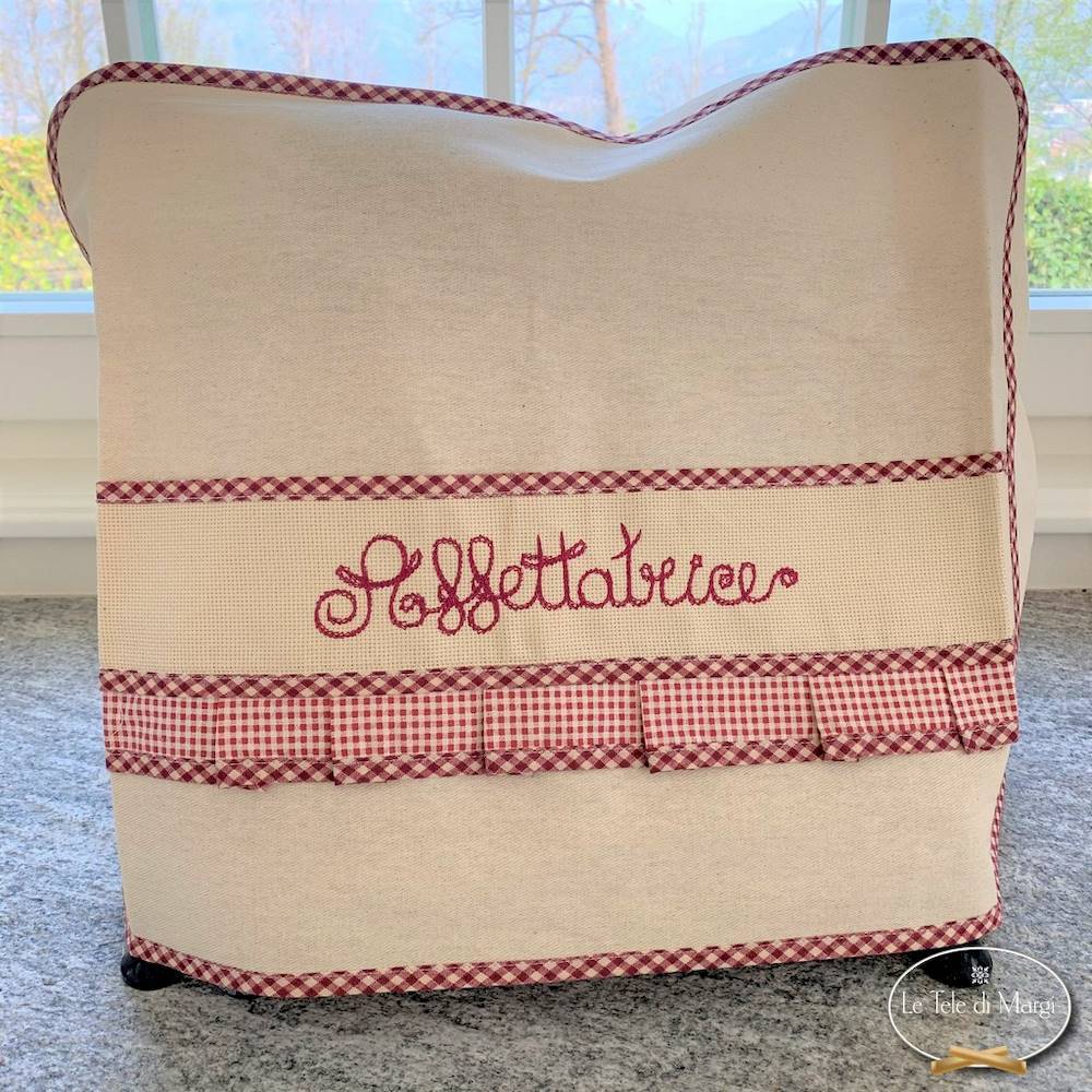 Copriaffettatrice ricamato rosso grande