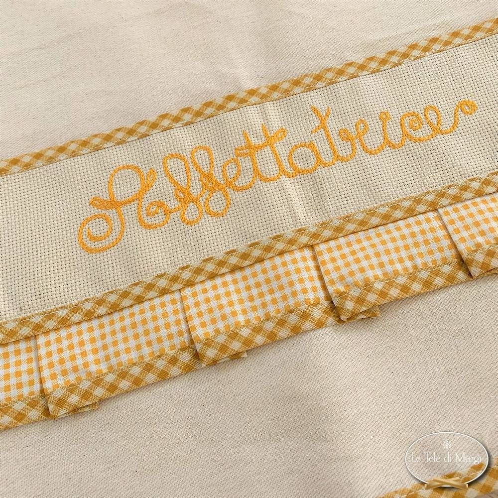 Copriaffettatrice ricamato giallo grande