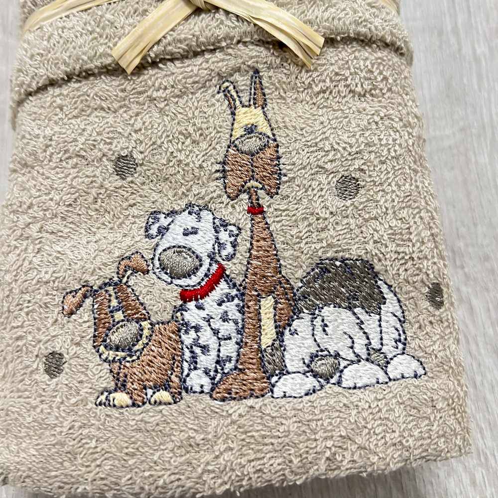 Coppia asciugamani cagnolini ricamati tortora