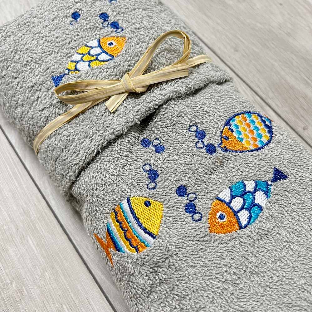 Coppia asciugamani pesciolini arcobaleno ricamati grigio