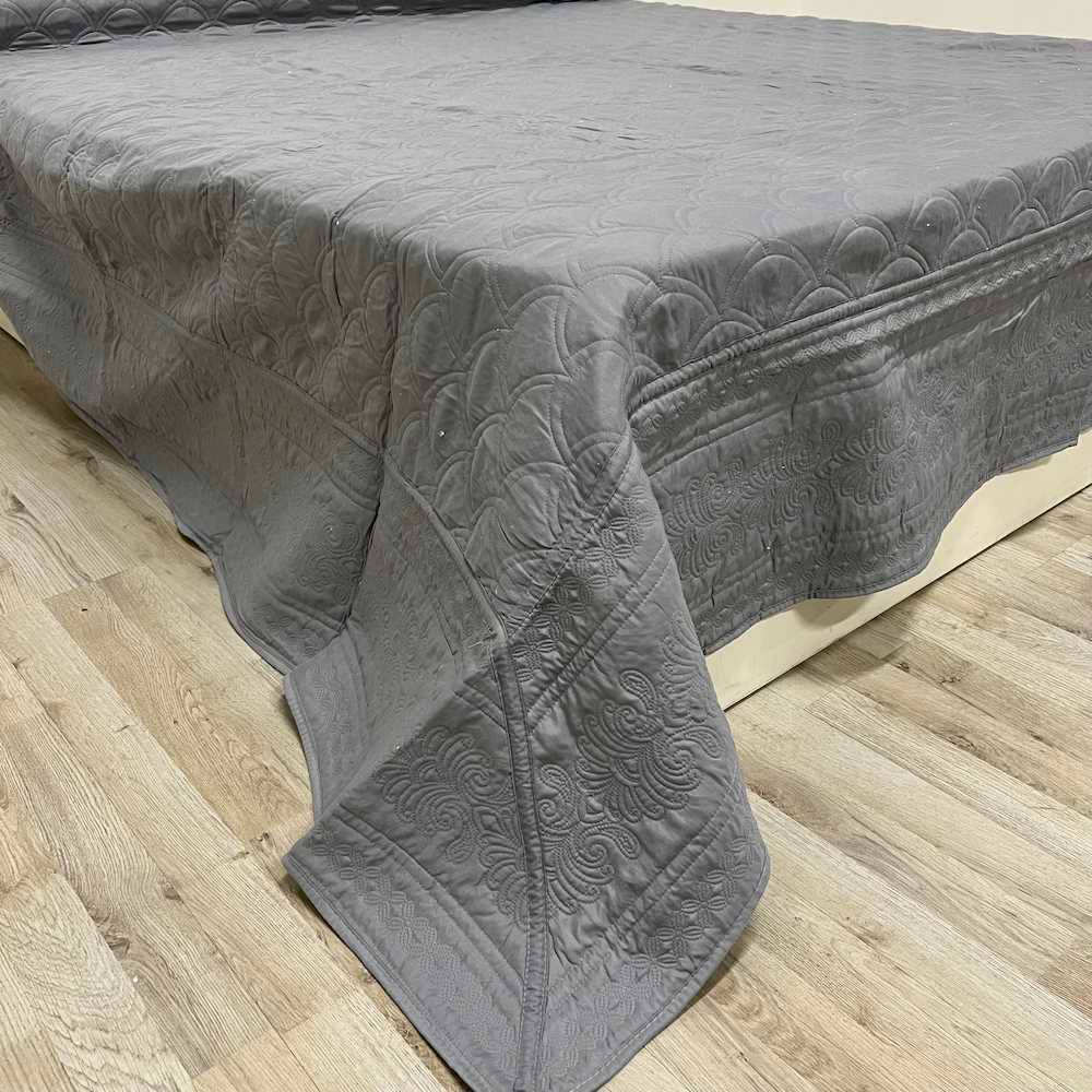 Boutis copriletto ricamato Emma grigio matrimoniale