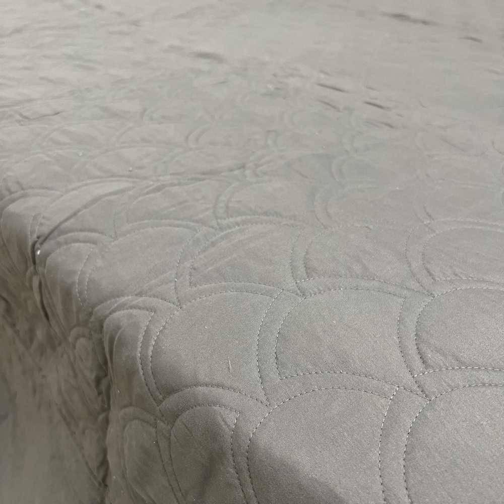 Boutis copriletto ricamato Emma grigio matrimoniale