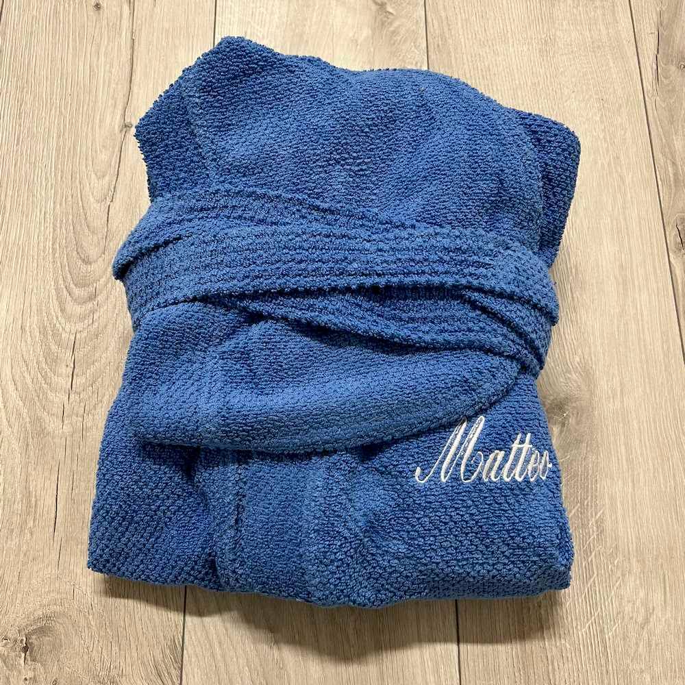 Accappatoio con cappuccio chicco di riso blu personalizzato