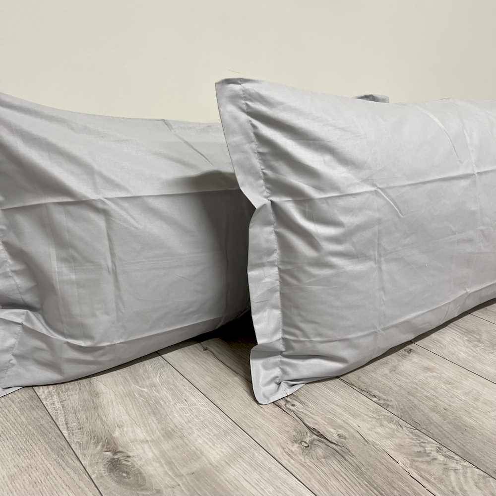 Coppia Federe con volant grigio chiaro Personalizzate