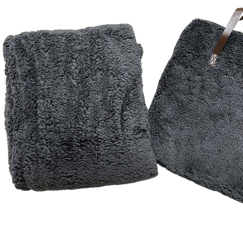 Borsa in sherpa + plaid soffice grigio fumo
