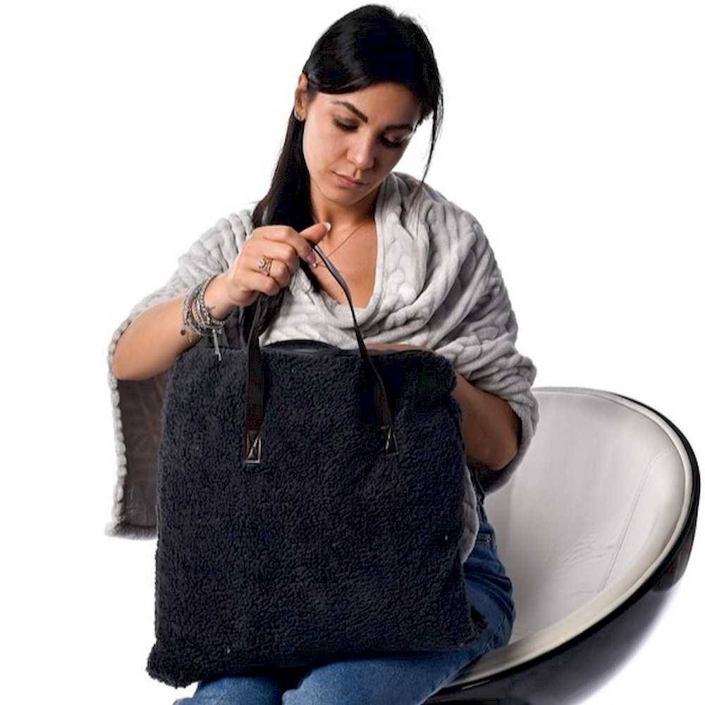 Borsa in sherpa + plaid soffice grigio fumo