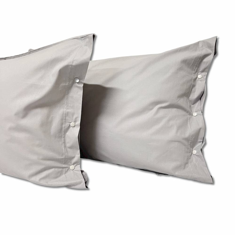 Coppia Federe con bottoni grigio chiaro