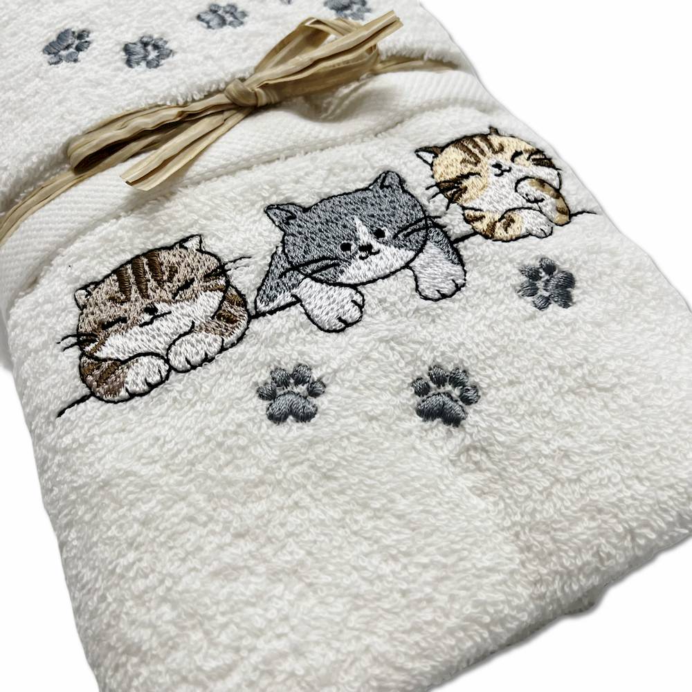 Coppia asciugamani Ricamati Tre gattini bianco