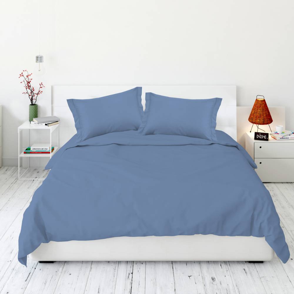 Lenzuolo sotto con angoli e elastici in raso azzurro niagara Matrimoniale