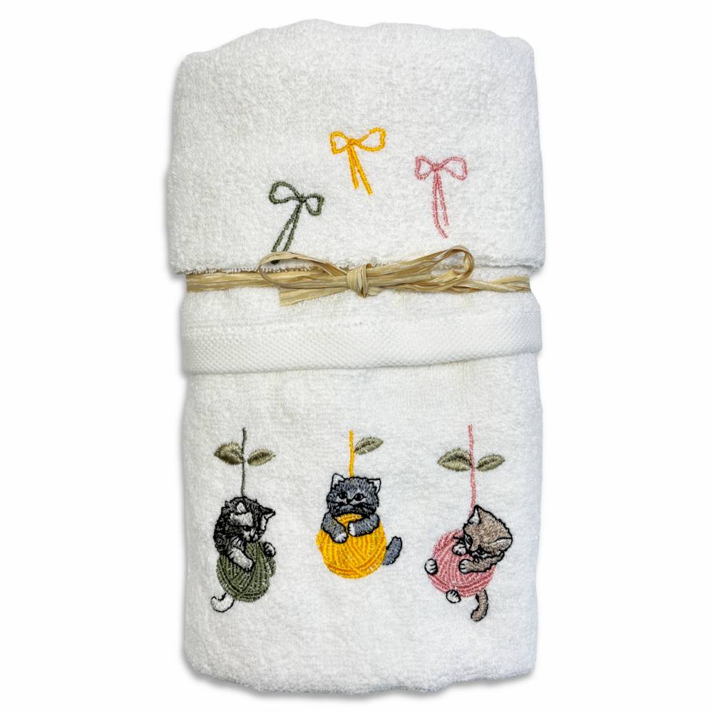 Coppia asciugamani Gattini e gomitoli ricamati bianchi