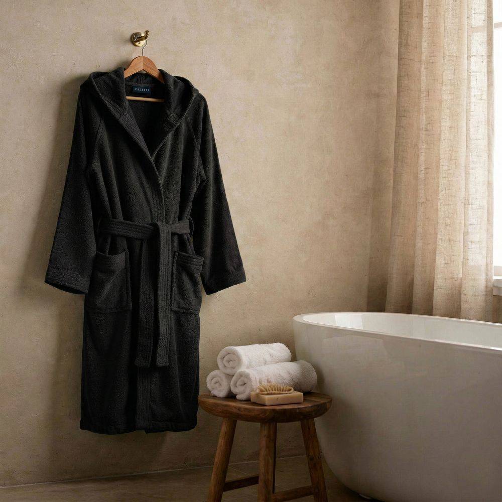 Accappatoio Con Cappuccio Caleffi in Spugna Minorca Nero Personalizzato