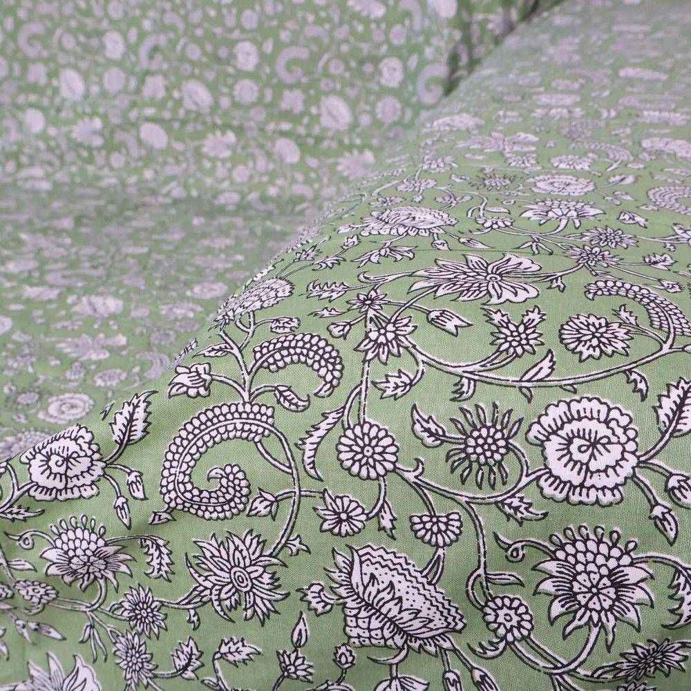 Telo copridivano copritutto Jaipur Fondo Verde Fiori Bianchi 270x260
