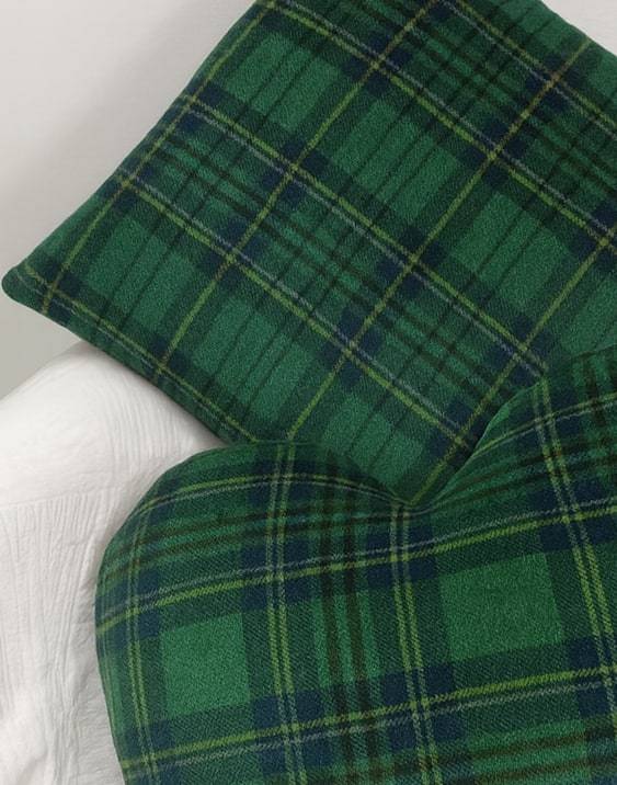 Cuscino Sagomato Tartan Quadrato Verde